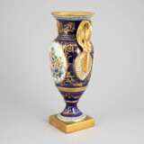 Vase en porcelaine de style Empire. Le Tallec. France XXe si&egrave;cle. Porcelain Empire 32 - photo 4