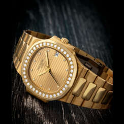 PATEK PHILIPPE. AN 18K GOLD AND DIAMOND-SET AUTOMATIC WRISTWATCH WITH SWEEP CENTRE SECONDS, DATE AND BRACELET