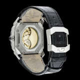 GERALD GENTA. AN 18K WHITE GOLD AUTOMATIC JUMP HOUR, RETROGRADE MINUTES AND RETROGRADE DATE - Foto 2