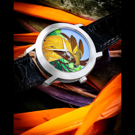 PATEK PHILIPPE. A VERY RARE SET OF FOUR 18K WHITE GOLD AUTOMATIC LIMITED EDITION WRISTWATCHES WITH CLOISONN&#201; ENAMEL DIALS DEPICTING BIRDS - photo 4
