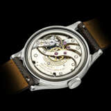 PATEK PHILIPPE. A RARE STAINLESS STEEL WRISTWATCH - Foto 3