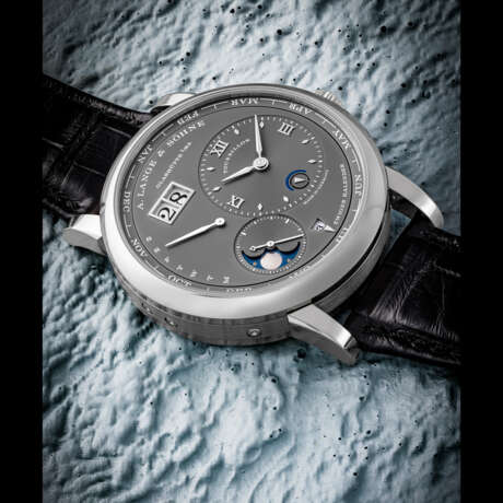 A. LANGE & S&#214;HNE. A RARE 18K WHITE GOLD AUTOMATIC PERPETUAL CALENDAR TOURBILLON WRISTWATCH WITH OVERSIZED DATE, RETROGRADE DAY, MOON PHASES, LEAP YEAR AND DAY/NIGHT INDICATOR - Foto 1