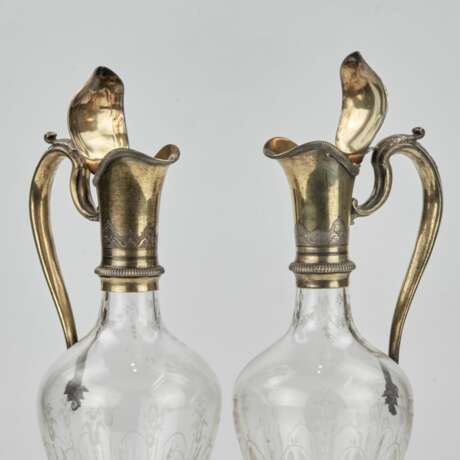 Paire d`elegantes verseuses en verre &agrave; l`argent dore. ODIOT. Fin du 19&egrave;me si&egrave;cle. Silver Glass Napoleon III 27 - Foto 4