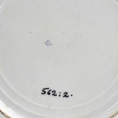 Cinq plats et assiettes de l`usine de Popov. 19&egrave;me si&egrave;cle. Porcelain Eclecticism 33 - photo 11
