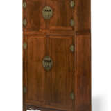 A HUANGHUALI COMPOUND CABINET AND HAT CHEST, DINGXIANGGUI - Foto 2