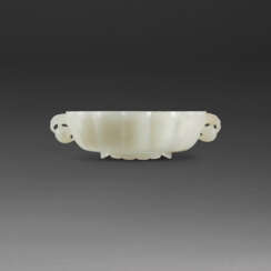 A SMALL WHITE JADE MUGHAL-STYLE FLORAL-LOBED BOWL