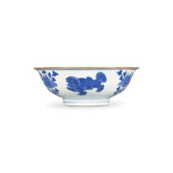 A BLUE AND WHITE ‘BUDDHIST LION’ SHALLOW BOWL