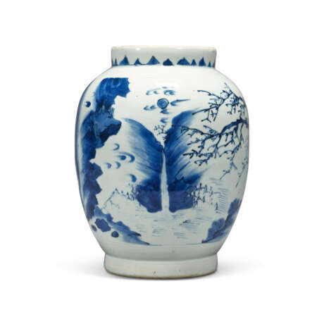 A BLUE AND WHITE ‘IMMORTALS’ OVOID JAR - Foto 2