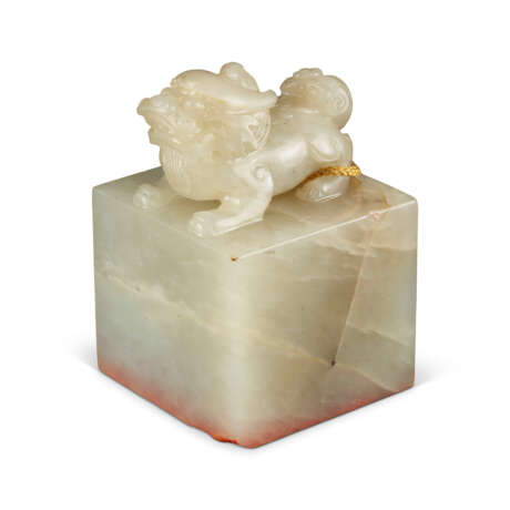 AN IMPERIAL PALE CELADON JADE SEAL - photo 1