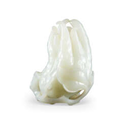 A WHITE JADE CARVING OF A FINGER CITRON