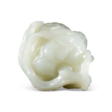 A WHITE JADE CARVING OF A FINGER CITRON - фото 3
