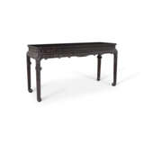 A CARVED ZITAN TIXI-STYLE WAISTED ALTAR TABLE - фото 2