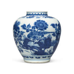 A BLUE AND WHITE ‘PHEASANT AND PEONY’ JAR