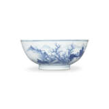 A FINE AND RARE BLUE AND WHITE ‘LANDSCAPE’ BOWL - фото 2