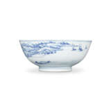 A FINE AND RARE BLUE AND WHITE ‘LANDSCAPE’ BOWL - фото 3