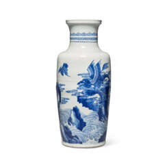 A LARGE BLUE AND WHITE ‘MYTHICAL BEASTS’ ROULEAU VASE