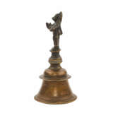 Glocke aus Messing. INDIEN, um 1900. - photo 2