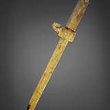A EUROPEAN GOLD AND JEWEL-MOUNTED SCABBARD AND HANDLE - Foto 2