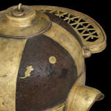 AN IMPORTANT ROMAN IRON, BRASS AND COPPER HELMET FOR JULIUS MANSUETUS, together with A DOLABRA - photo 4