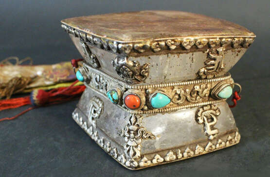 Tibetian drum, massive rock crystal with leather and silver decortaed with stones - фото 2