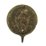 Reliefplatte in Form eines Spiegels. LURESTAN, 10. Jahrhundertv.C.. - photo 2