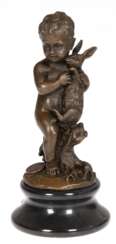 Bronze-Figur &quot;Kleiner Junge mit Kaninchen&quot;, Nachguß, braun patiniert, bezeichnet &quot;S.Felling&quot;, Gießerplakette &quot;J.B. Deposee, Paris&quot;, auf rundem schwarzem Steinsockel, Ges.-H. 15,5 cm