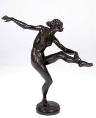 De Rosales, Emanuele Ordono (1873-1919) &amp;quot;Tänzerin&amp;quot;, Bronze, dunkel patiniert, auf getrepptem Rundsockel bezeichnet &amp;quot;E.O DE ROSALES&amp;quot;, H. 26 cm