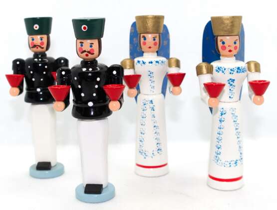 4 Weihnachtsfiguren aus dem Erzgebirge, 2x Leuchterengel und 2x Bergmann, 1980er Jahre, Holz handbemalt, H. je 11 cm, in Originalverpackung, neuwertig - фото 1