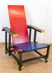 Armlehnstuhl, Gerrit Thomas Rietveld Design, Holz mehrfarbig gefaßt, Gebrauchspuren, 88x66x80 cm