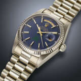 ROLEX, RARE WHITE GOLD 'DAY-DATE', WITH GREEN KHANJAR SYMBOL, REF. 1803/9 - Foto 2