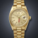 ROLEX, YELLOW GOLD 'DAY-DATE', WITH RED KHANJAR SYMBOL, REF. 18038 - photo 1