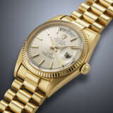 ROLEX, YELLOW GOLD 'DAY-DATE', WITH QABOOS SIGNATURE, REF. 1803 - фото 2