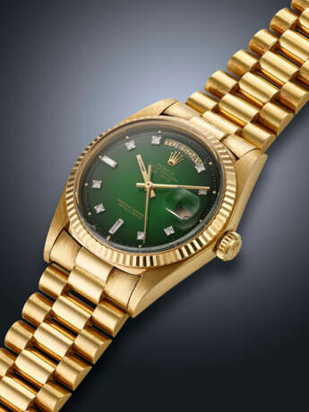 ROLEX, RARE YELLOW GOLD AND DIAMOND-SET 'DAY-DATE', WITH GREEN VIGNETTE DIAL, REF. 1803 - photo 2