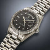ROLEX, WHITE GOLD AND DIAMOND-SET 'DAY-DATE', REF. 1804 - фото 2