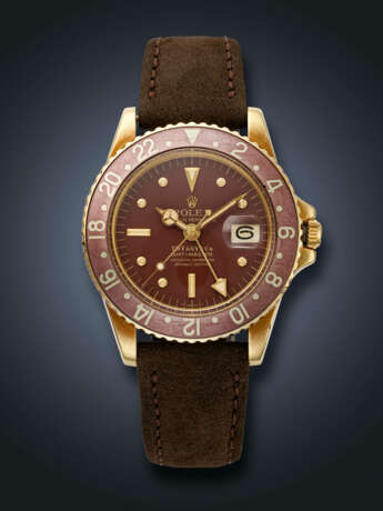ROLEX, RARE YELLOW GOLD DUAL TIME 'GMT-MASTER', RETAILED BY TIFFANY & CO, REF. 1675 - фото 1