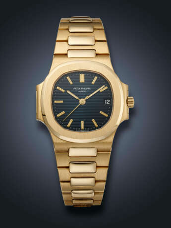 PATEK PHILIPPE, RARE AND EARLY YELLOW GOLD 'NAUTILUS', REF. 3800/1 - Foto 1