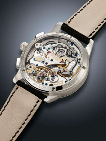 GLASHUTTE, LIMITED EDITION PLATINUM FLY-BACK CHRONOGRAPH 'PANOGRAPH FLY-BACK', NO. 137/200 - photo 3