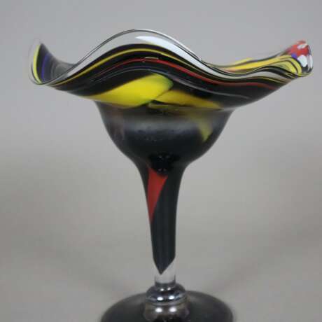 Fußvase - 20. Jh., farbloses Glas mit Farbeinschme… - Foto 6