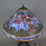 Große figürliche Tischlampe mit Blumendekor im Tif… - Foto 4