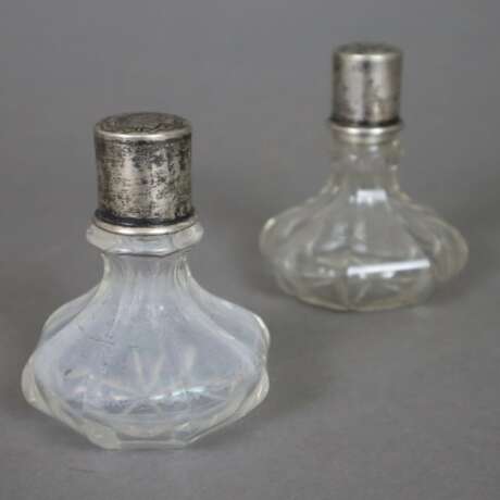 Drei Glasflakons mit Silbermontur - 2x Parfumflako… - фото 6