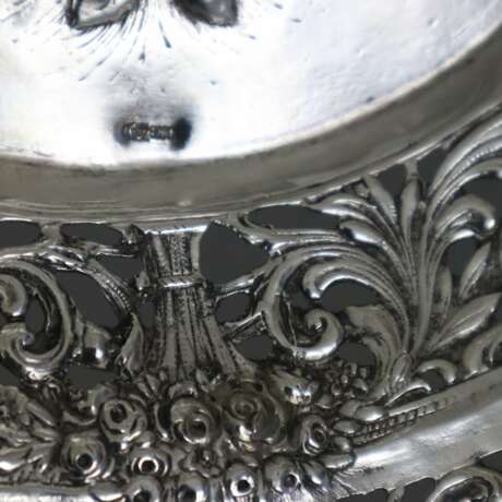Korbschale im Barockstil - 800er Silber, ovale For… - фото 7