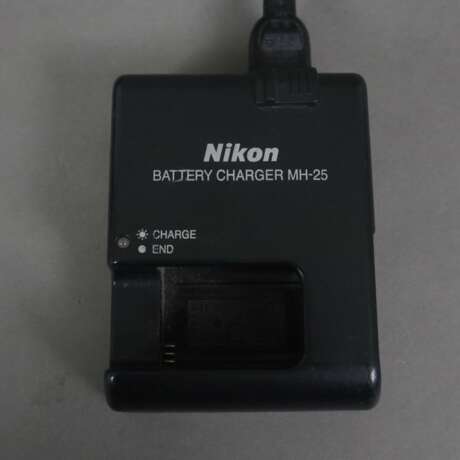 Nikon D7000 SLR-Digitalkamera - 16 Megapixel, 39 A… - фото 2
