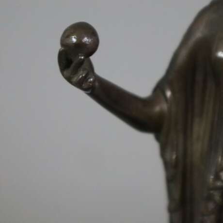 Figurine einer antiken Priesterin - Bronze, braun… - фото 4