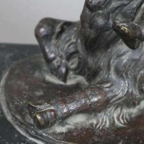 Bronzefigur - vollrunde Darstellung eines Puttos m… - photo 8