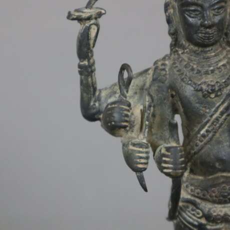 Bronzefigur einer Khmer-Gottheit - wohl Lokeshvara… - photo 4