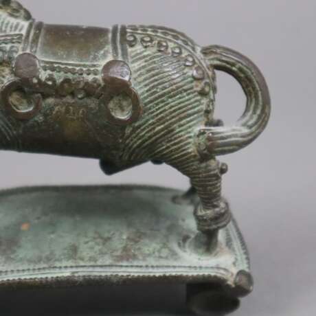 Bronzepferd - Indien, Bastar-Region, 19. Jh., Bron… - Foto 7