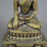 Buddha Shakyamuni - Indien, Gelbbronze, auf gestuf… - photo 4