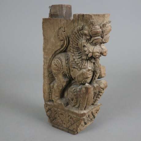 Möbel-Zierfragment mit Löwenmotiv - Indien, Holz g… - Foto 3
