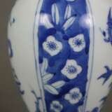 Blau-weiße Balustervase - China 20.Jh., dekoriert… - Foto 5