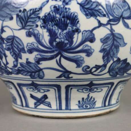 Blau-weiße Vase - Porzellan, runde gebauchte Wandu… - Foto 8